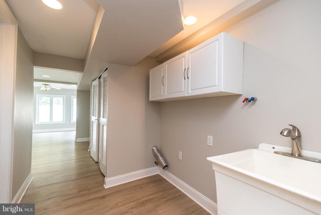 3131 Fairdale Rd