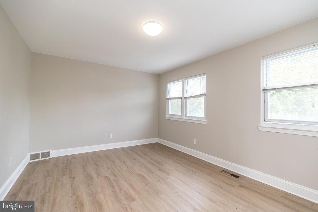 3131 Fairdale Rd