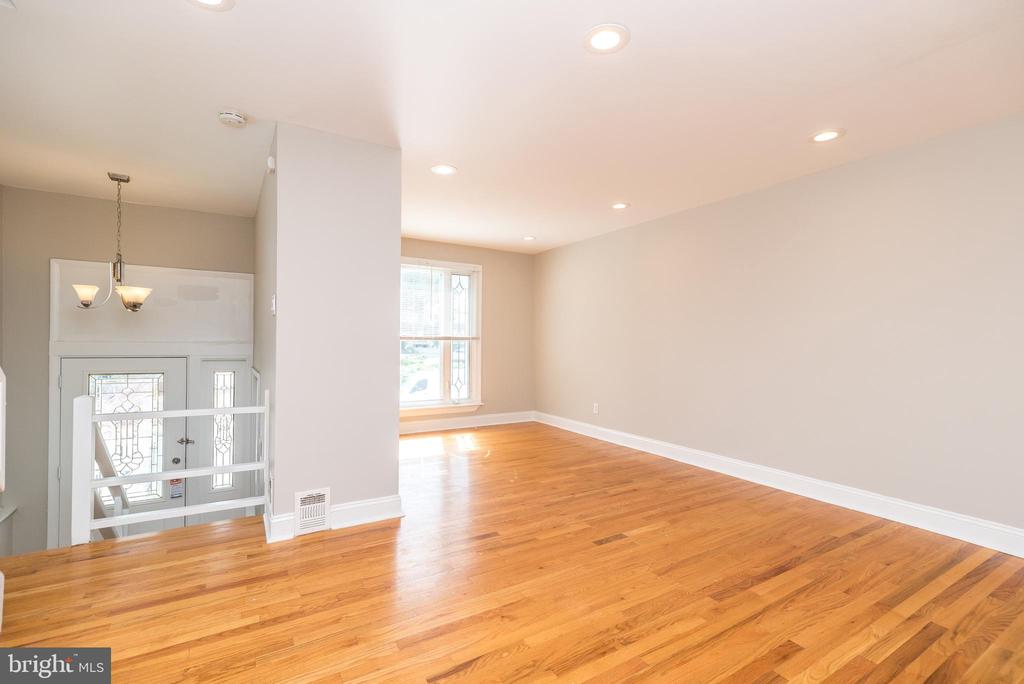 3131 Fairdale Rd