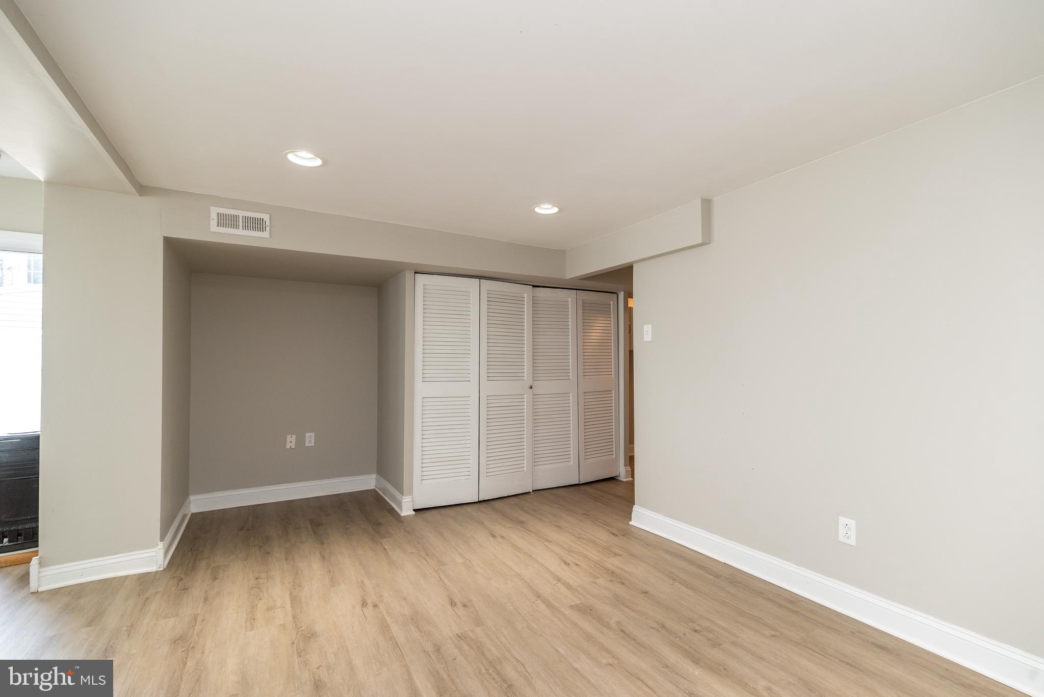 3131 Fairdale Rd