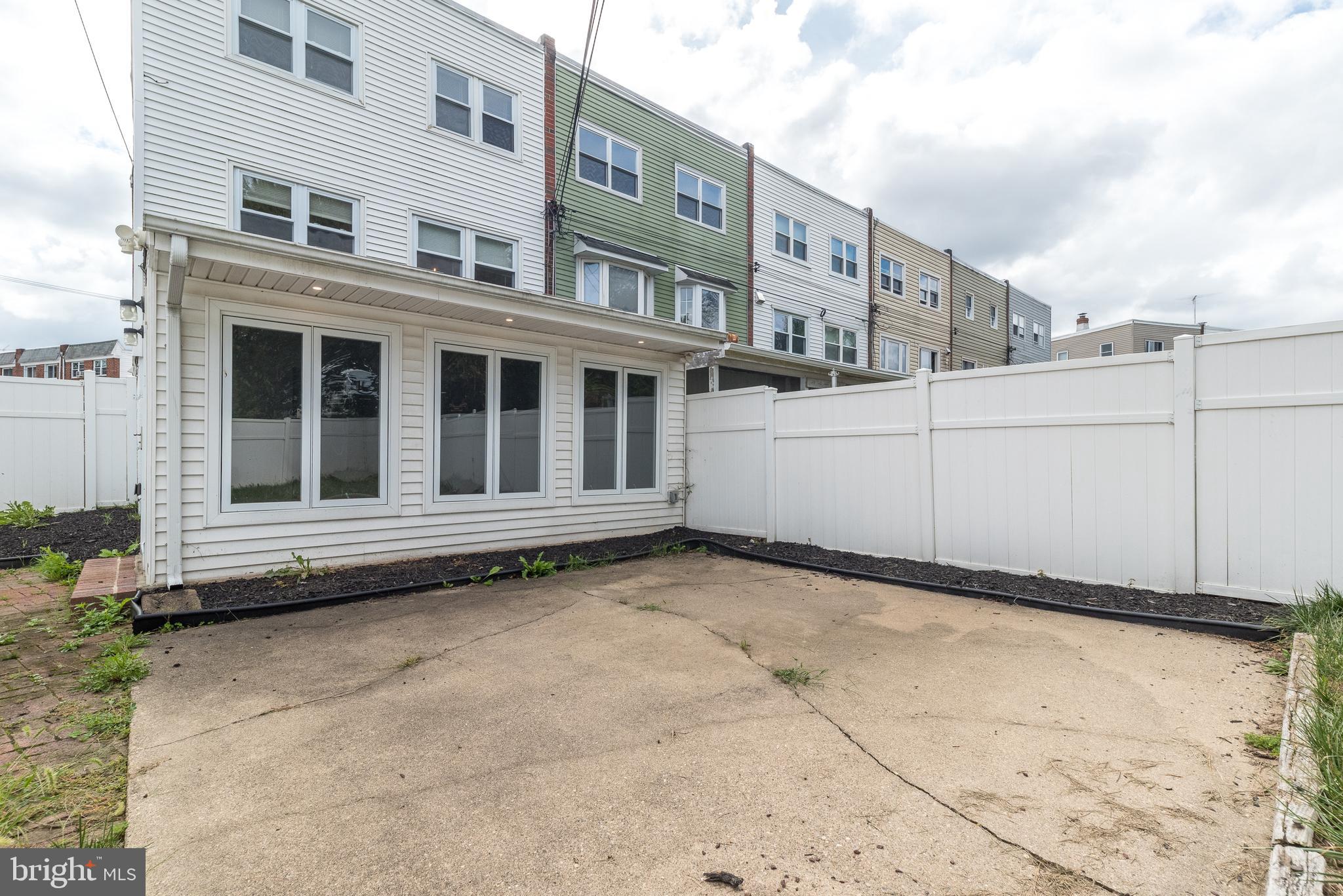 3131 Fairdale Rd
