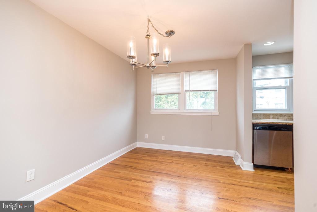3131 Fairdale Rd