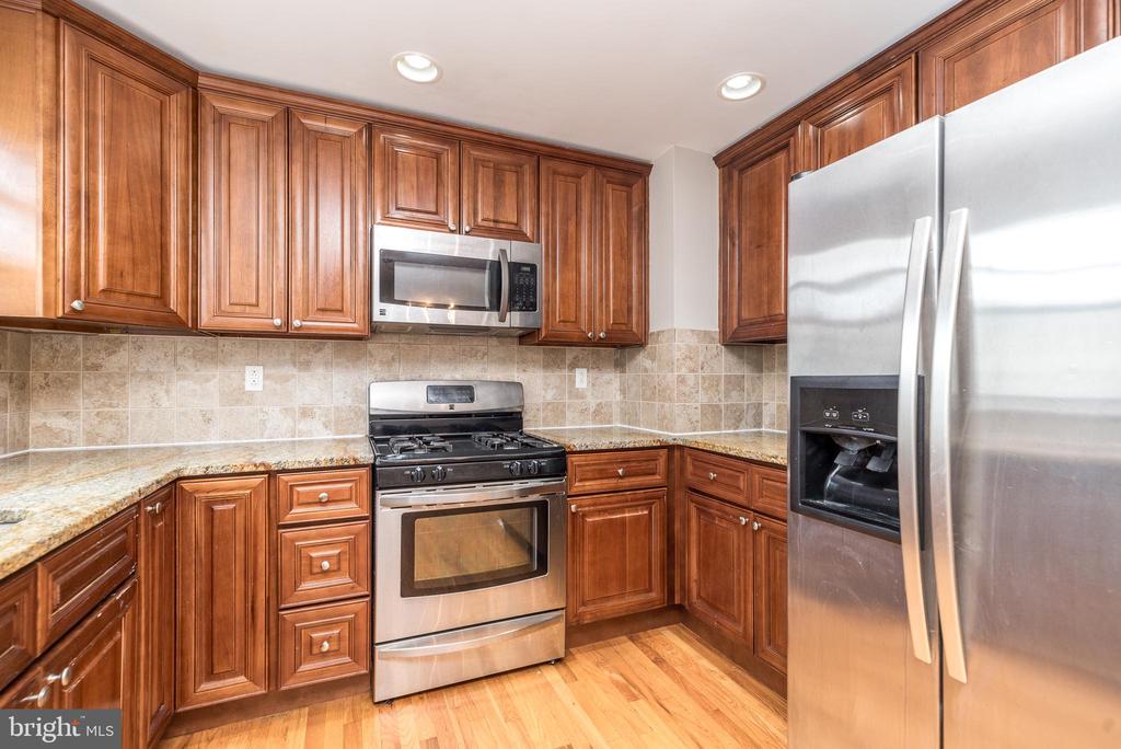 3131 Fairdale Rd