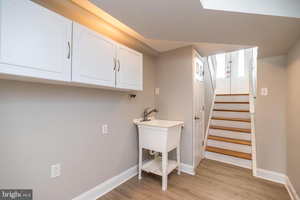 3131 Fairdale Rd