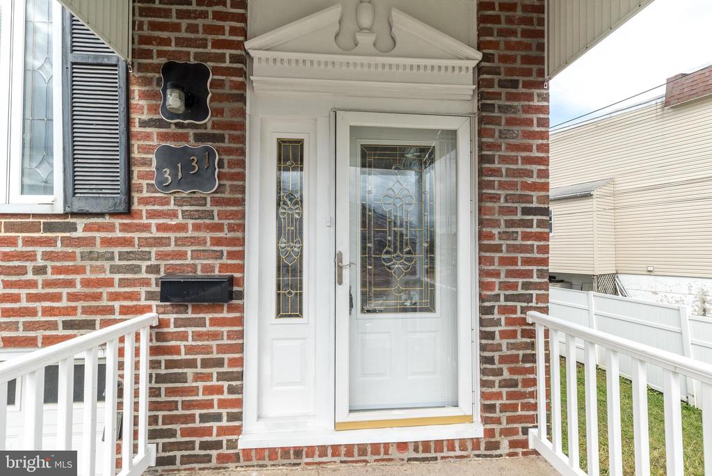 3131 Fairdale Rd