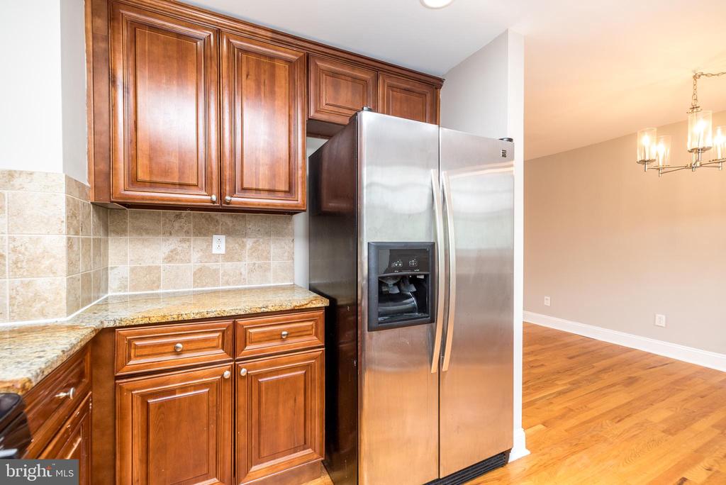 3131 Fairdale Rd