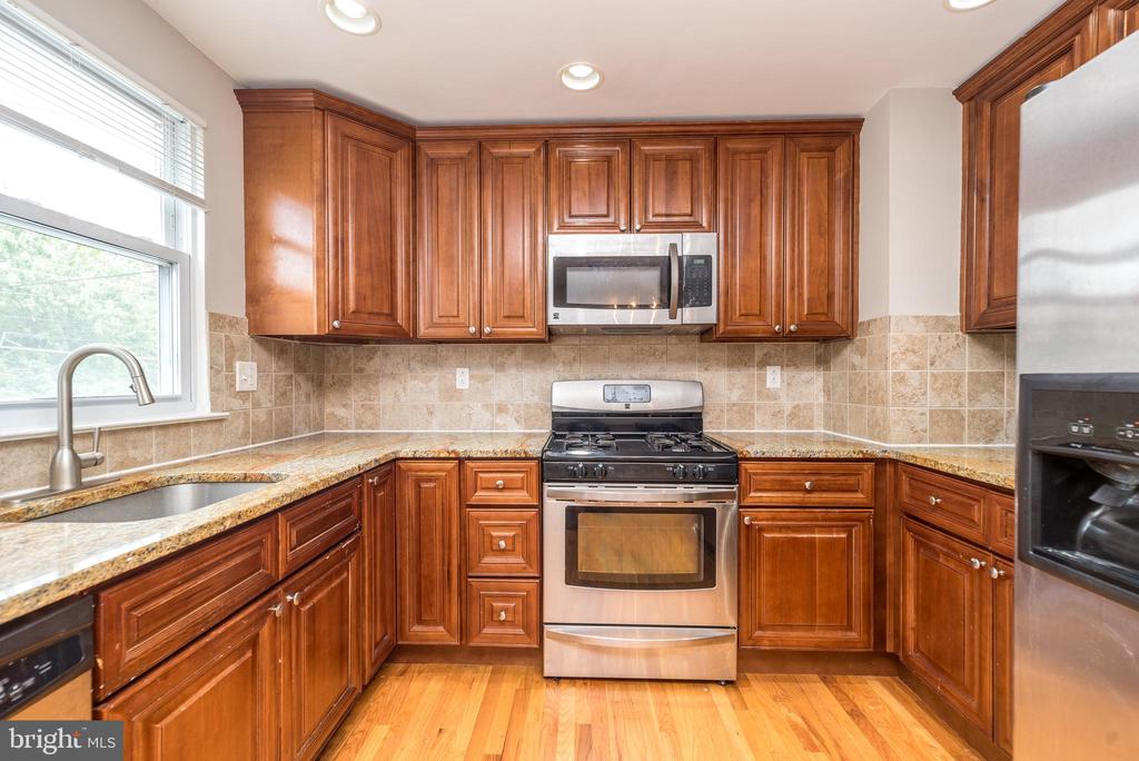 3131 Fairdale Rd