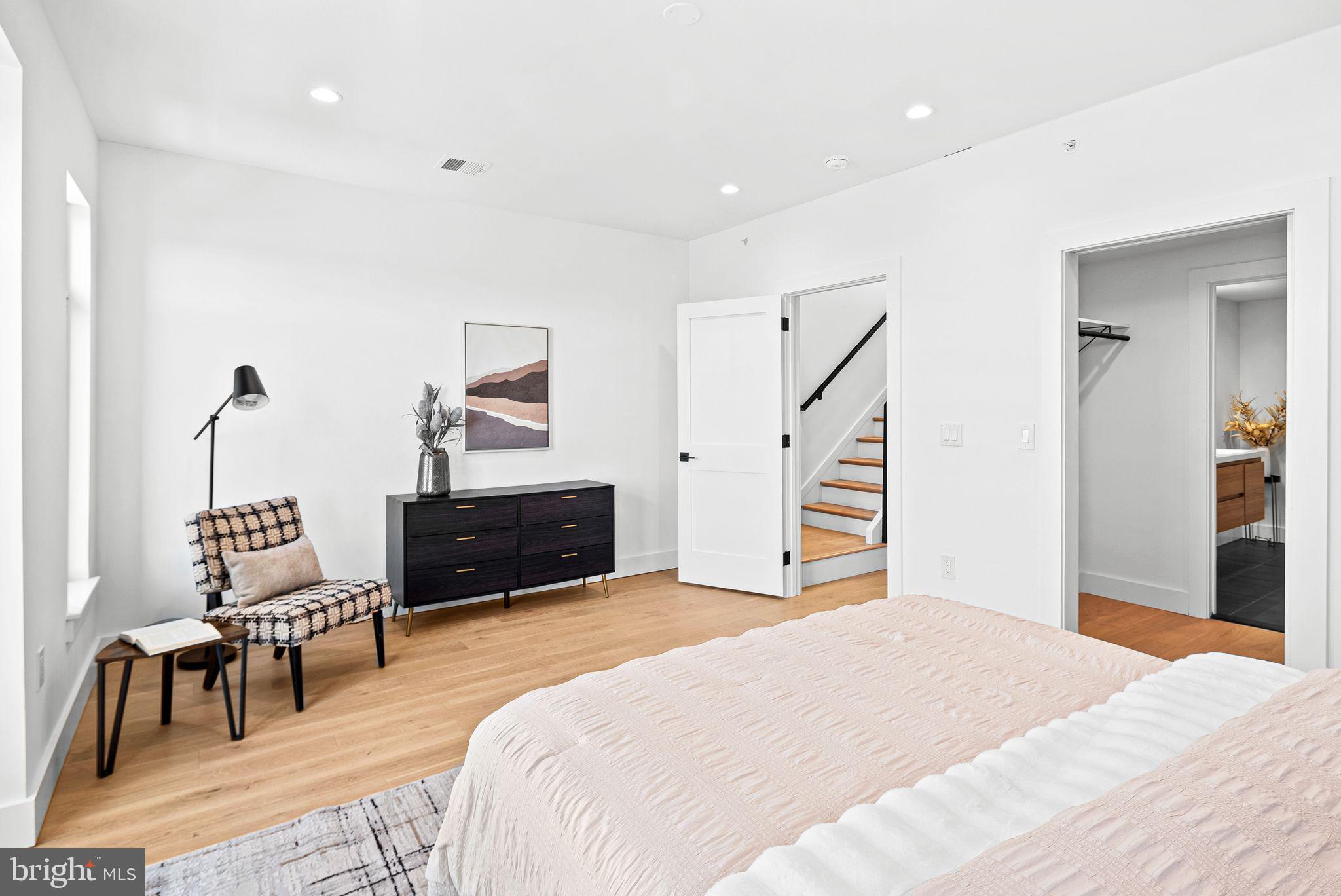 2814 S 9TH STREET