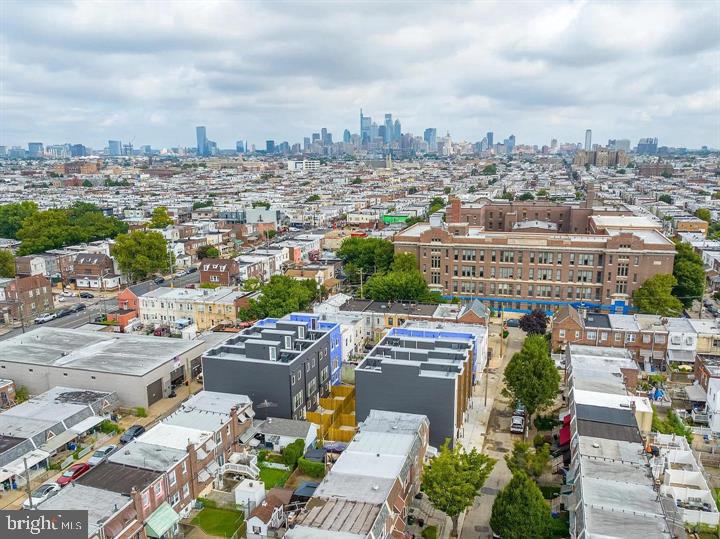 2811 S HUTCHINSON STREET