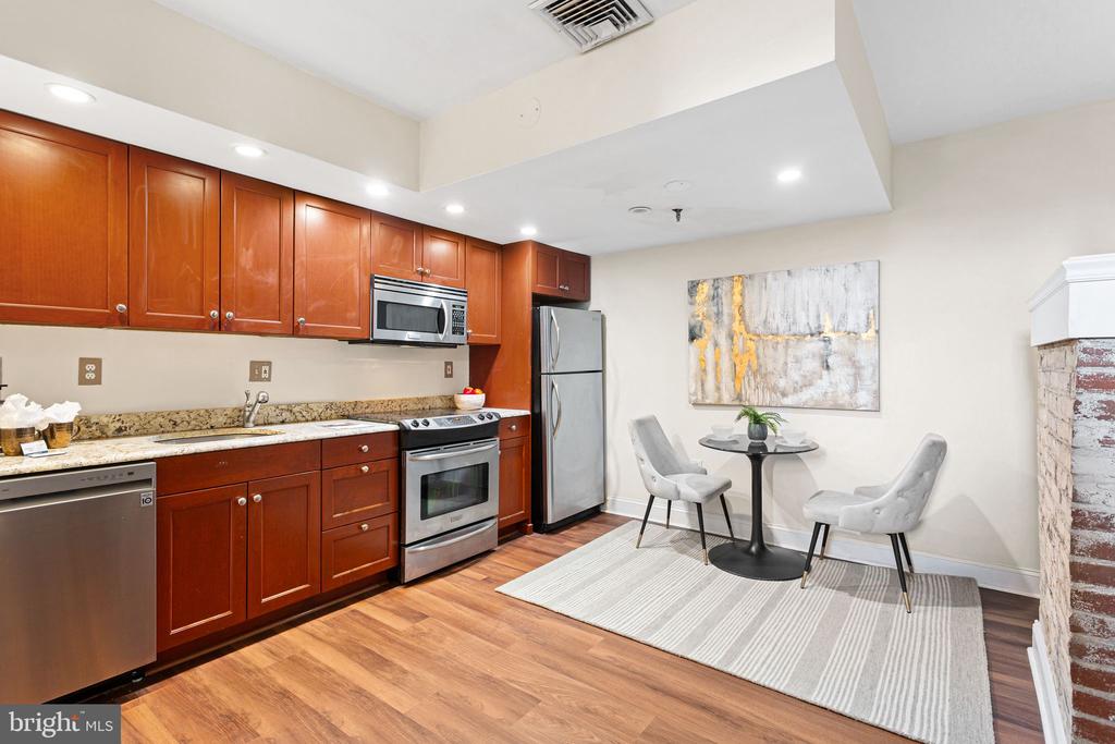 50 N FRONT STREET 56 101