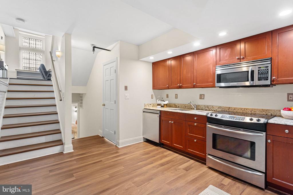 50 N FRONT STREET 56 101