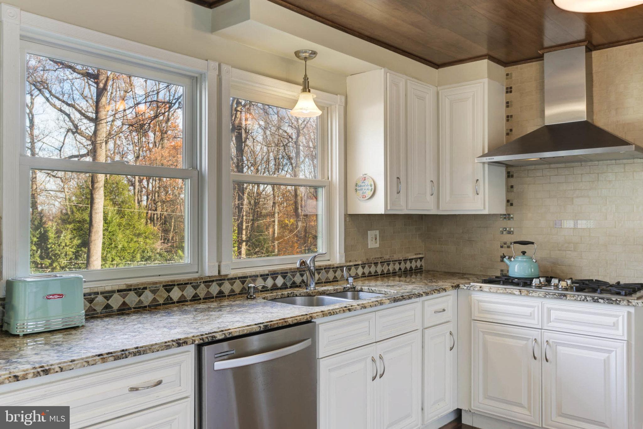 648 Shore Acres ROAD