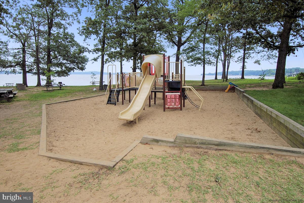 648 Shore Acres ROAD