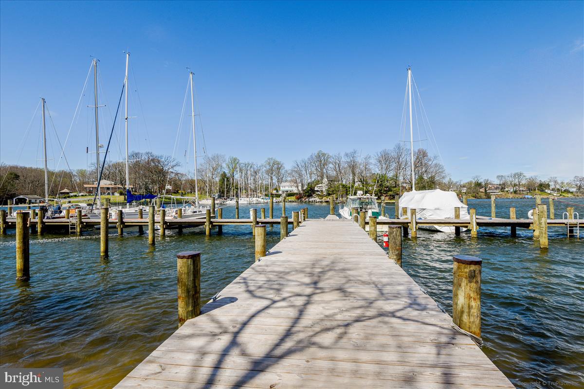 648 Shore Acres ROAD