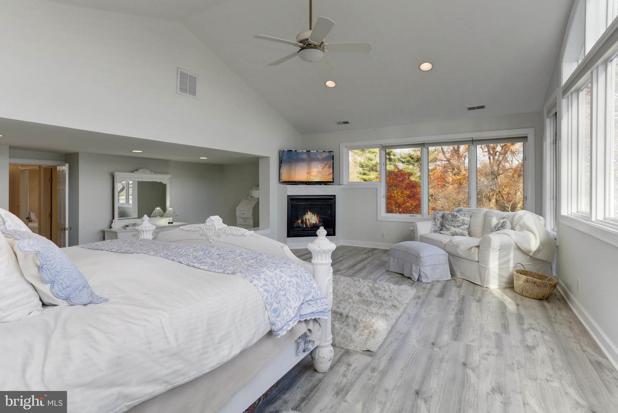 1031 Landon LANE