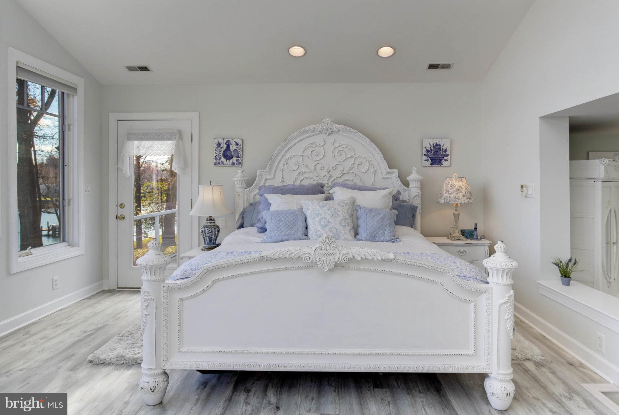 1031 Landon LANE