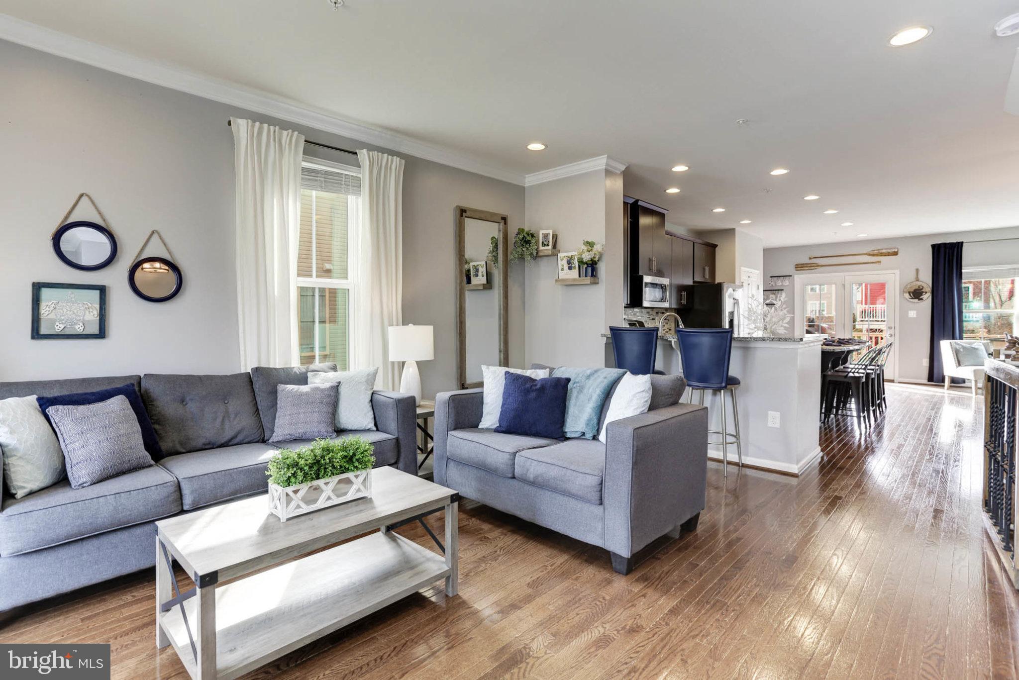 513 Fox River Hills Way