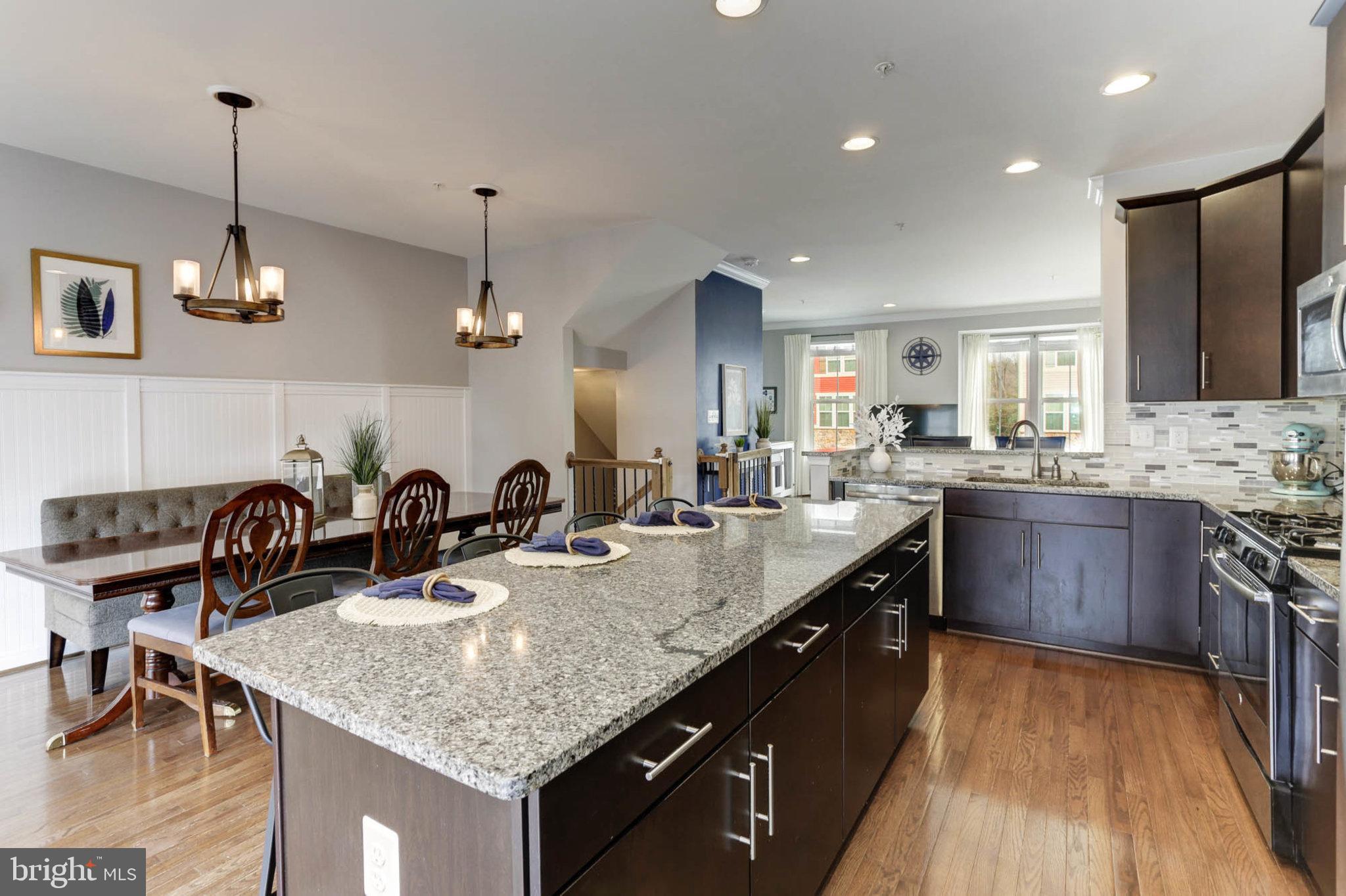 513 Fox River Hills Way