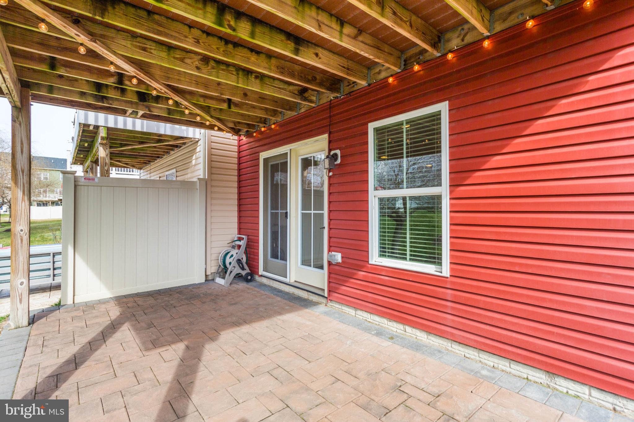 513 Fox River Hills Way