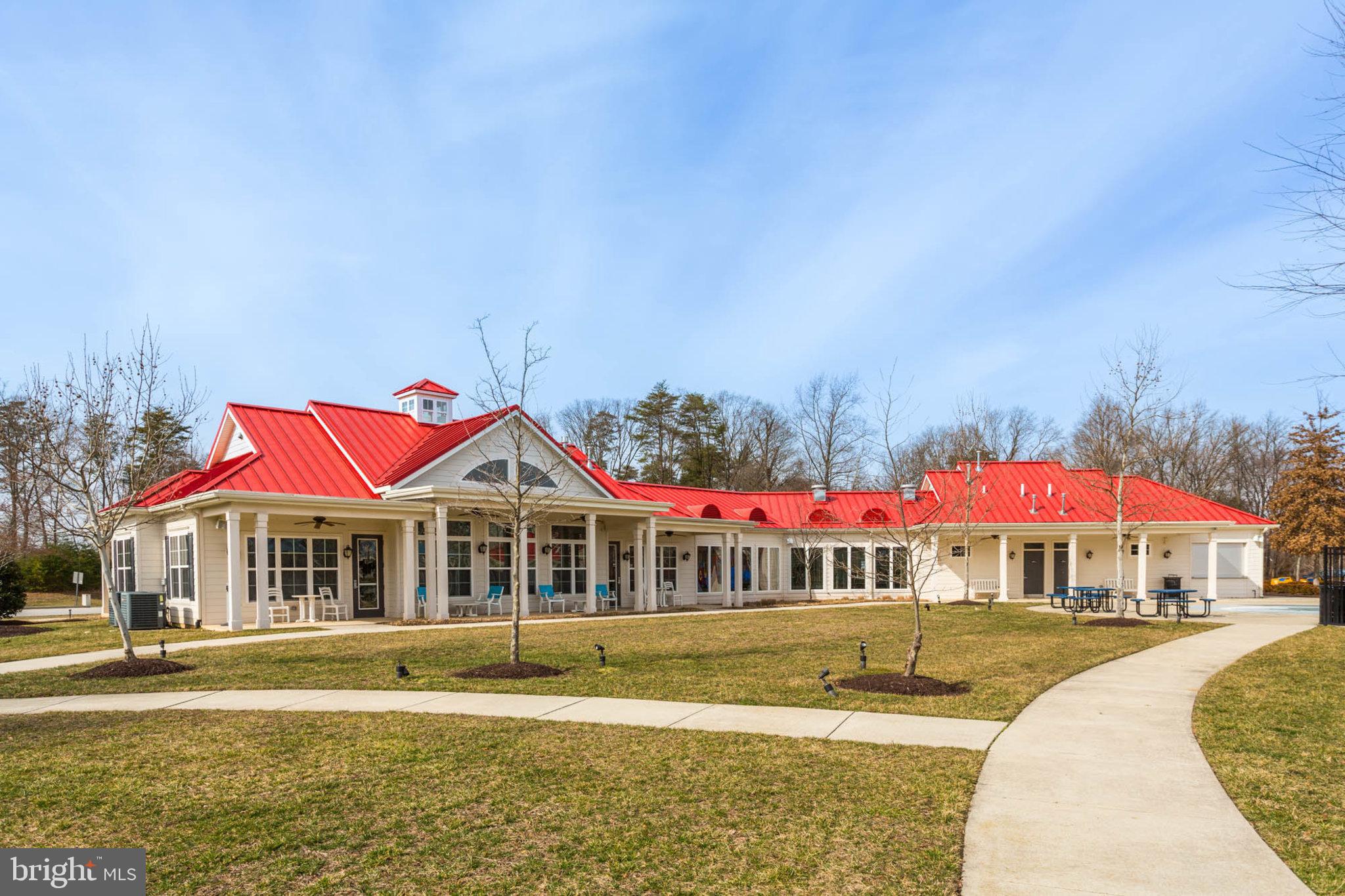 513 Fox River Hills Way