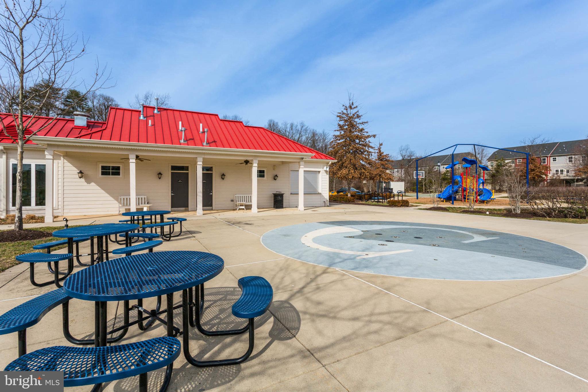 513 Fox River Hills Way