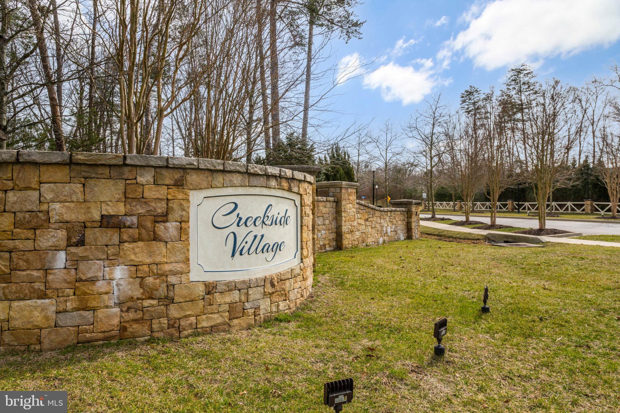 513 Fox River Hills Way