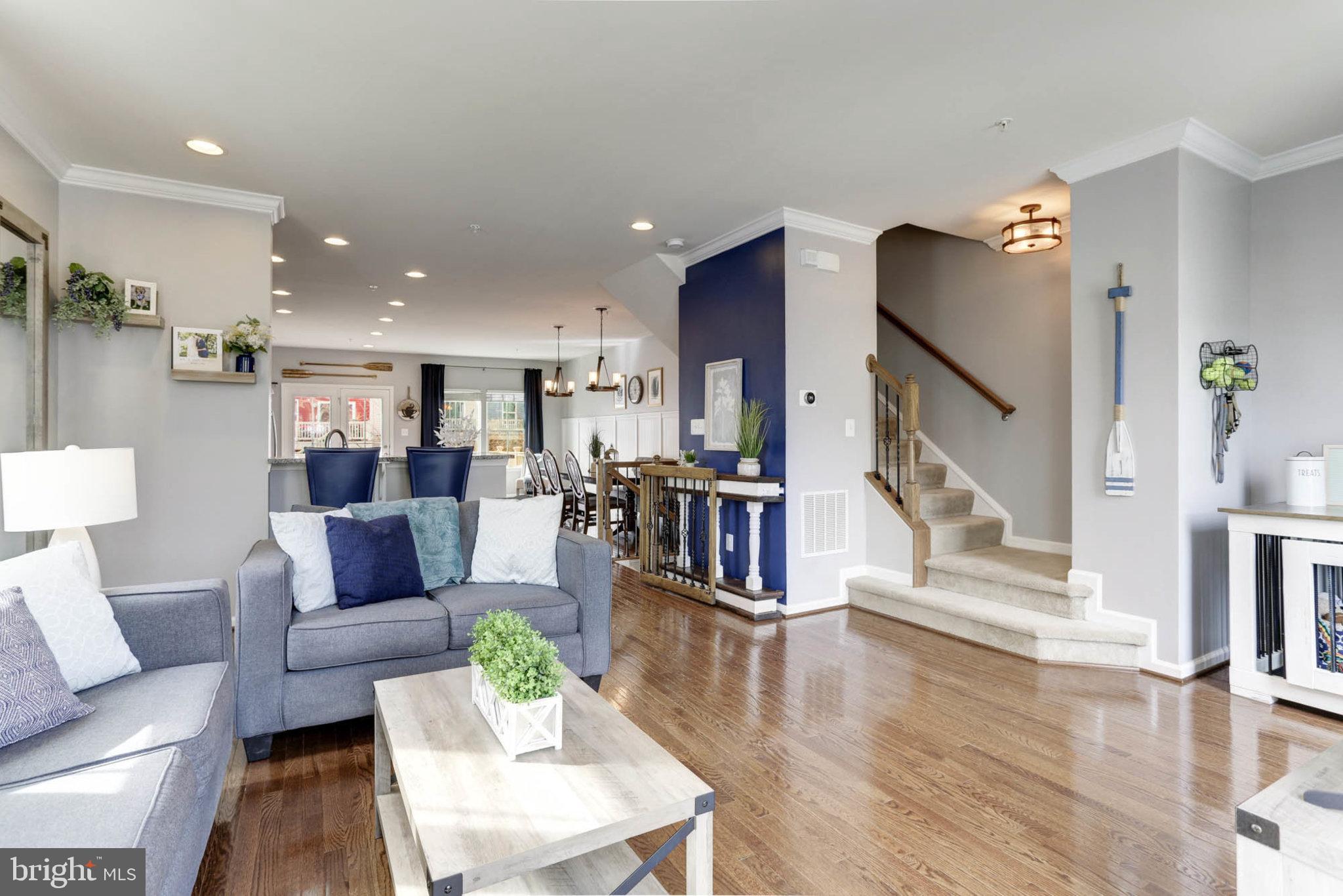 513 Fox River Hills Way