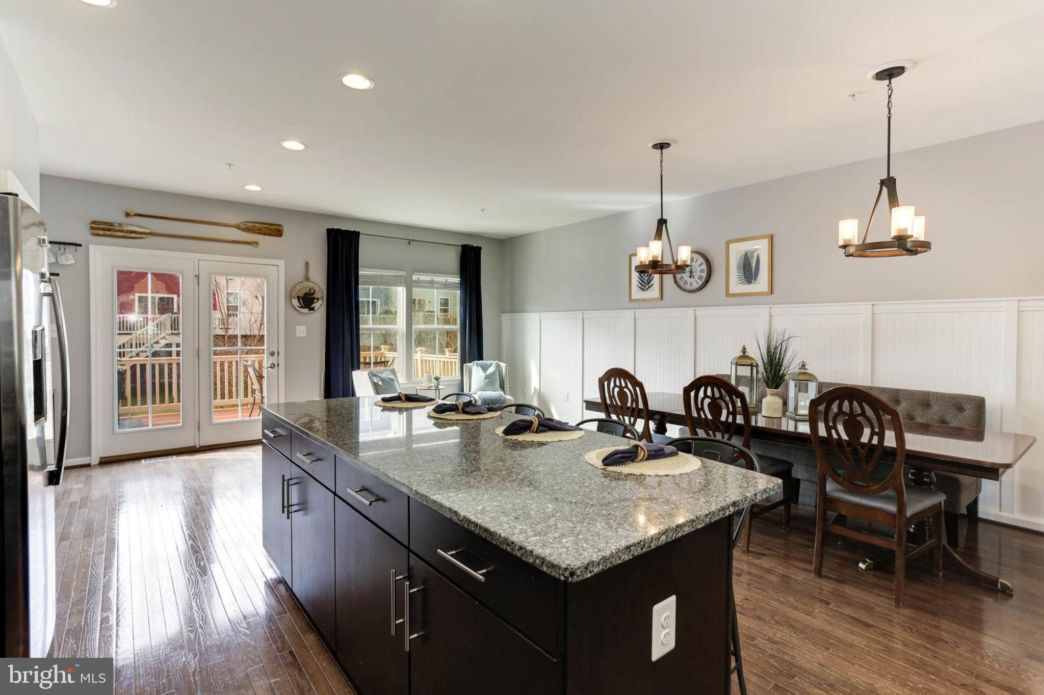 513 Fox River Hills Way