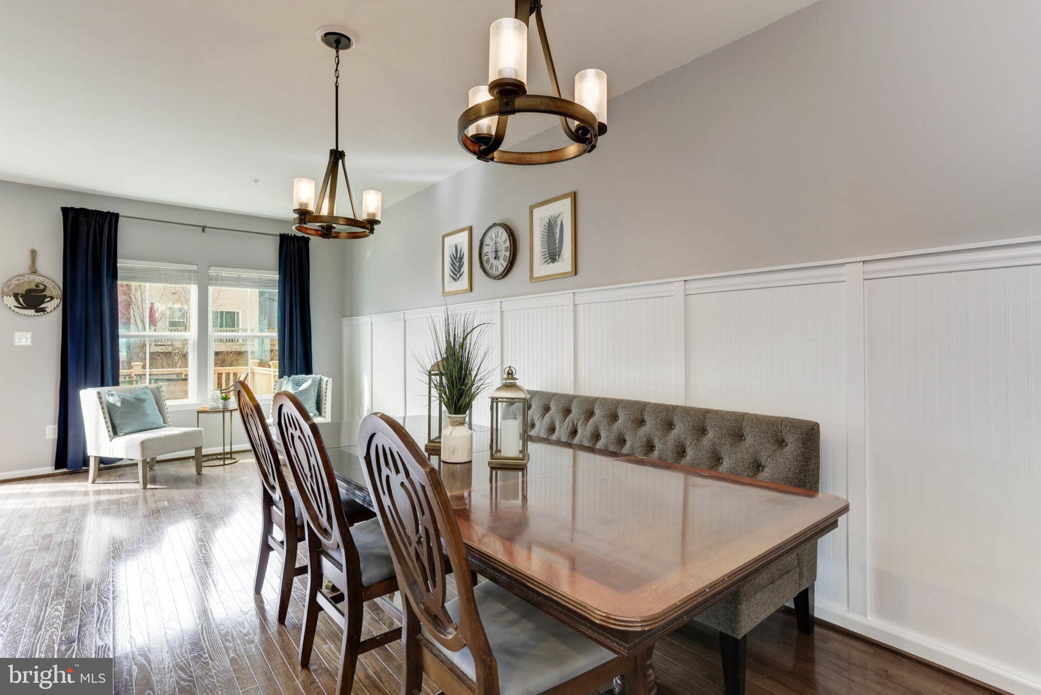 513 Fox River Hills Way