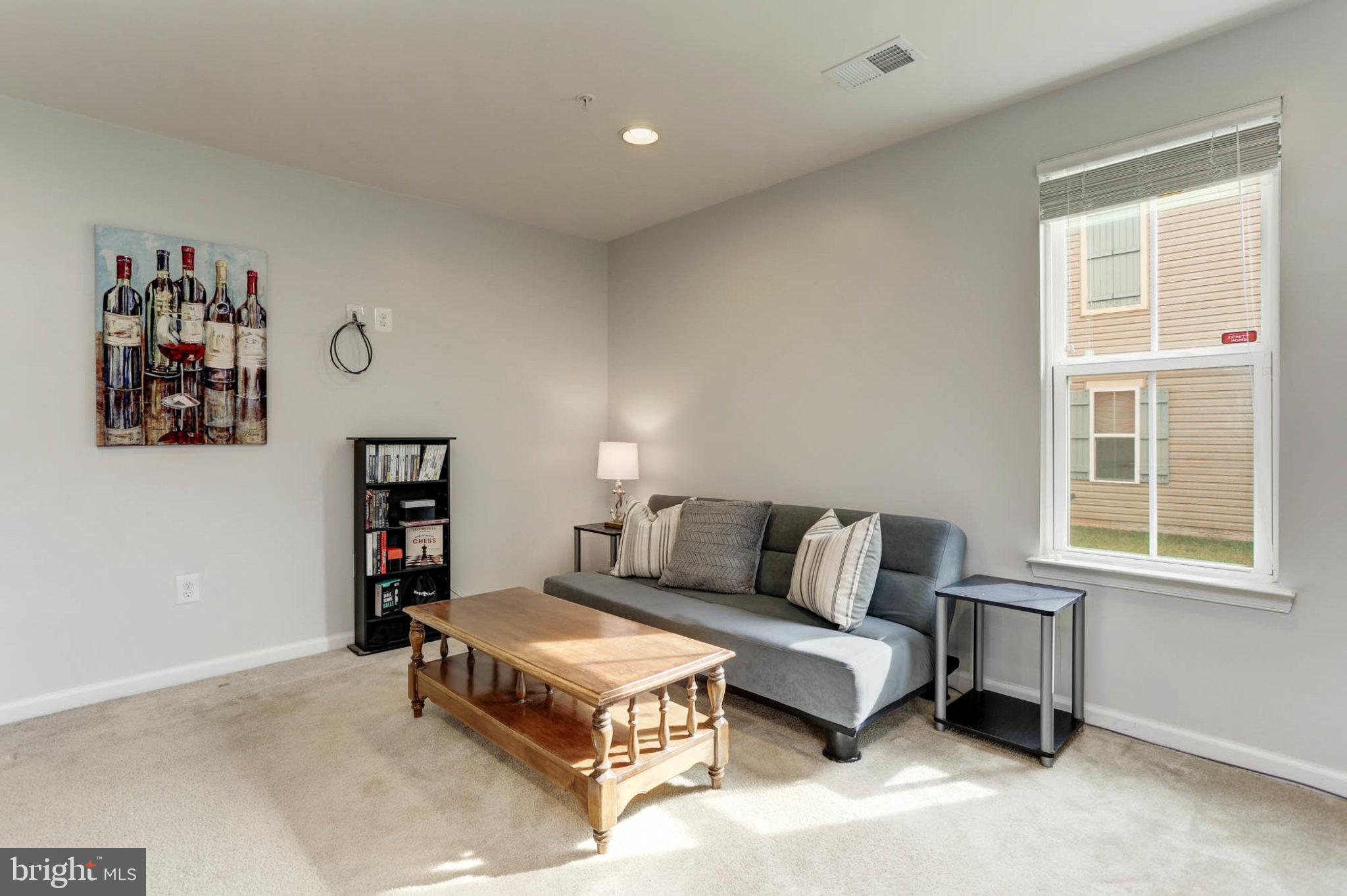 513 Fox River Hills Way