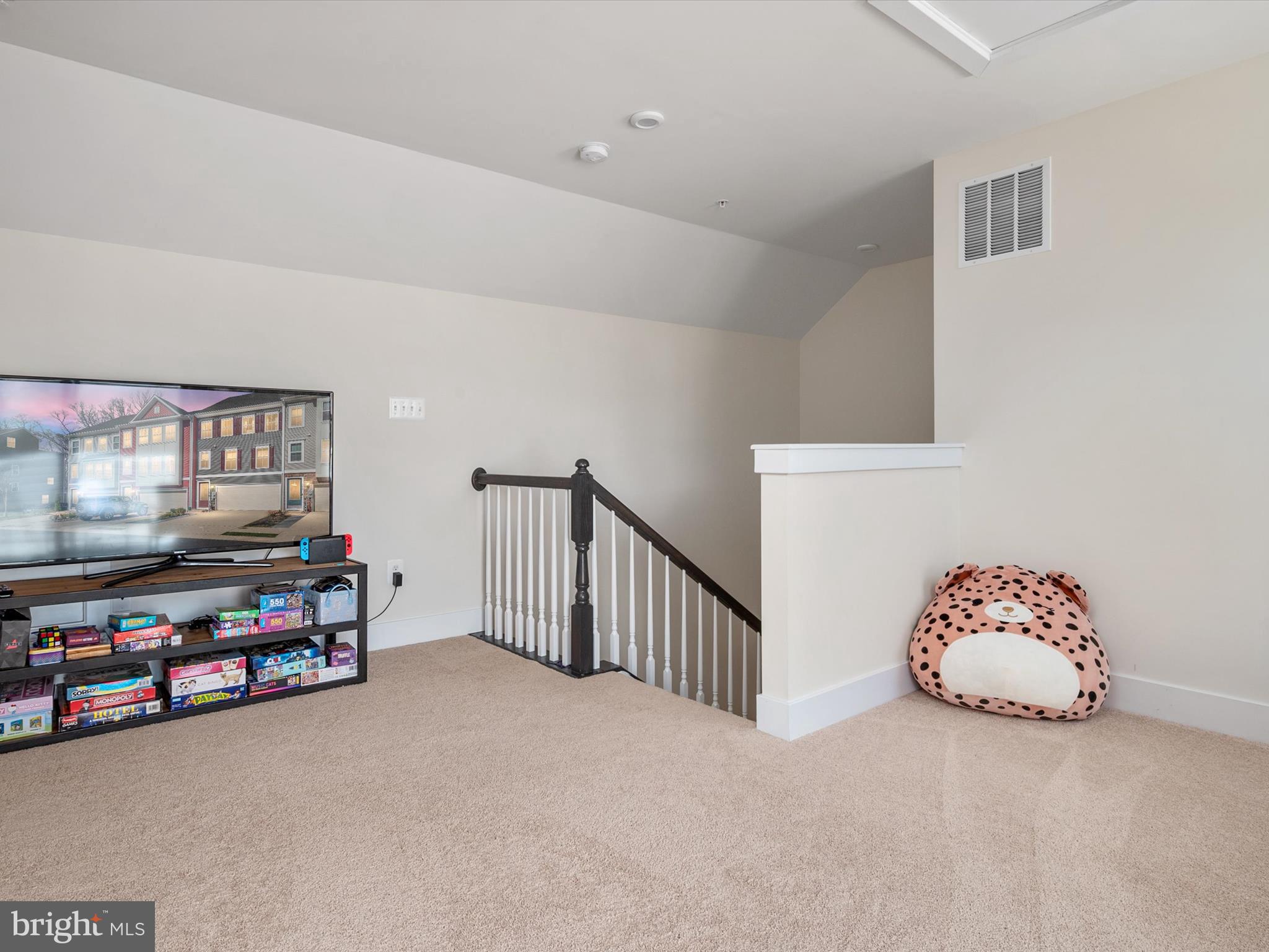 2660 Sequoia Ln