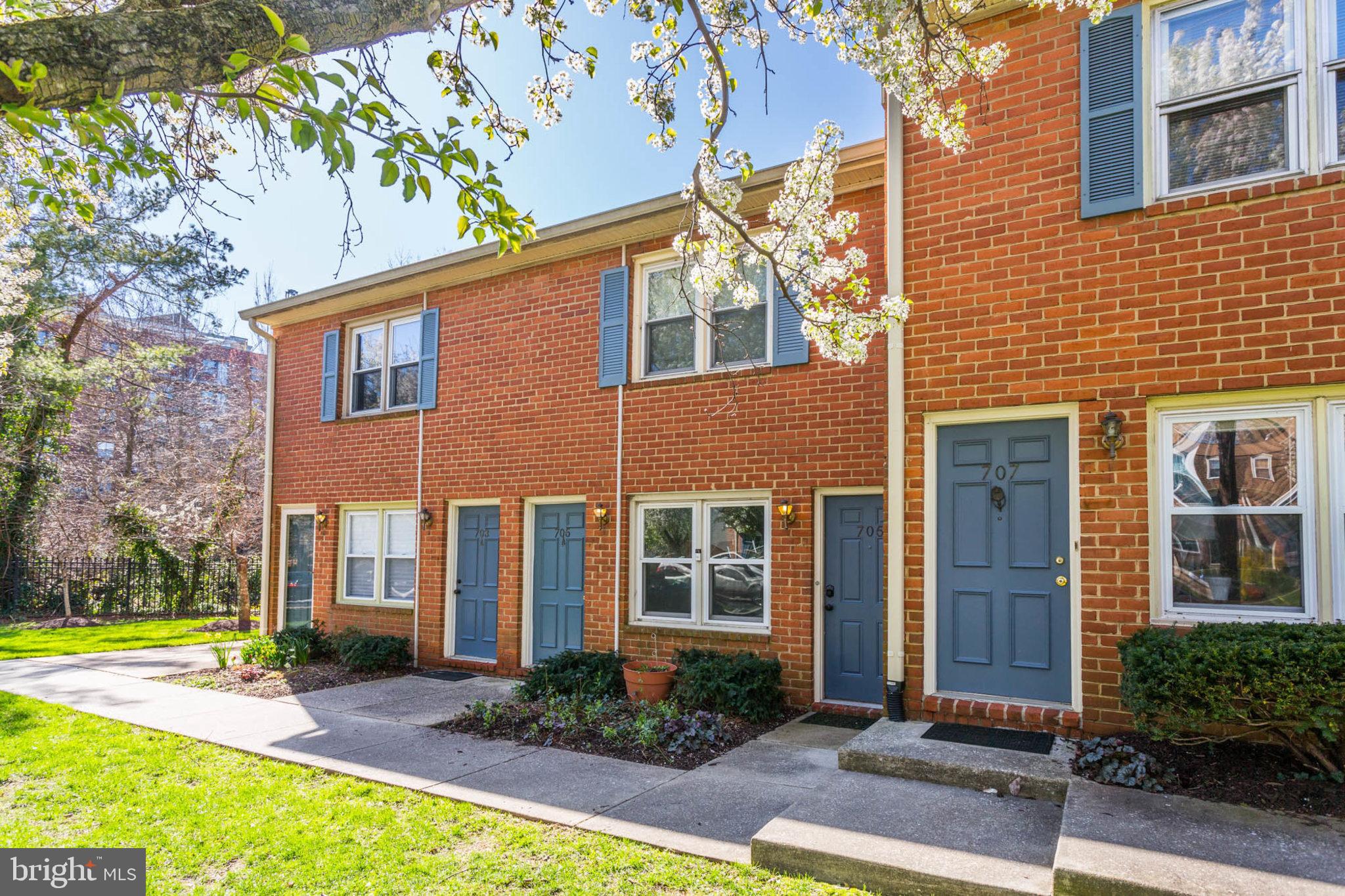 705 Glenwood St #53