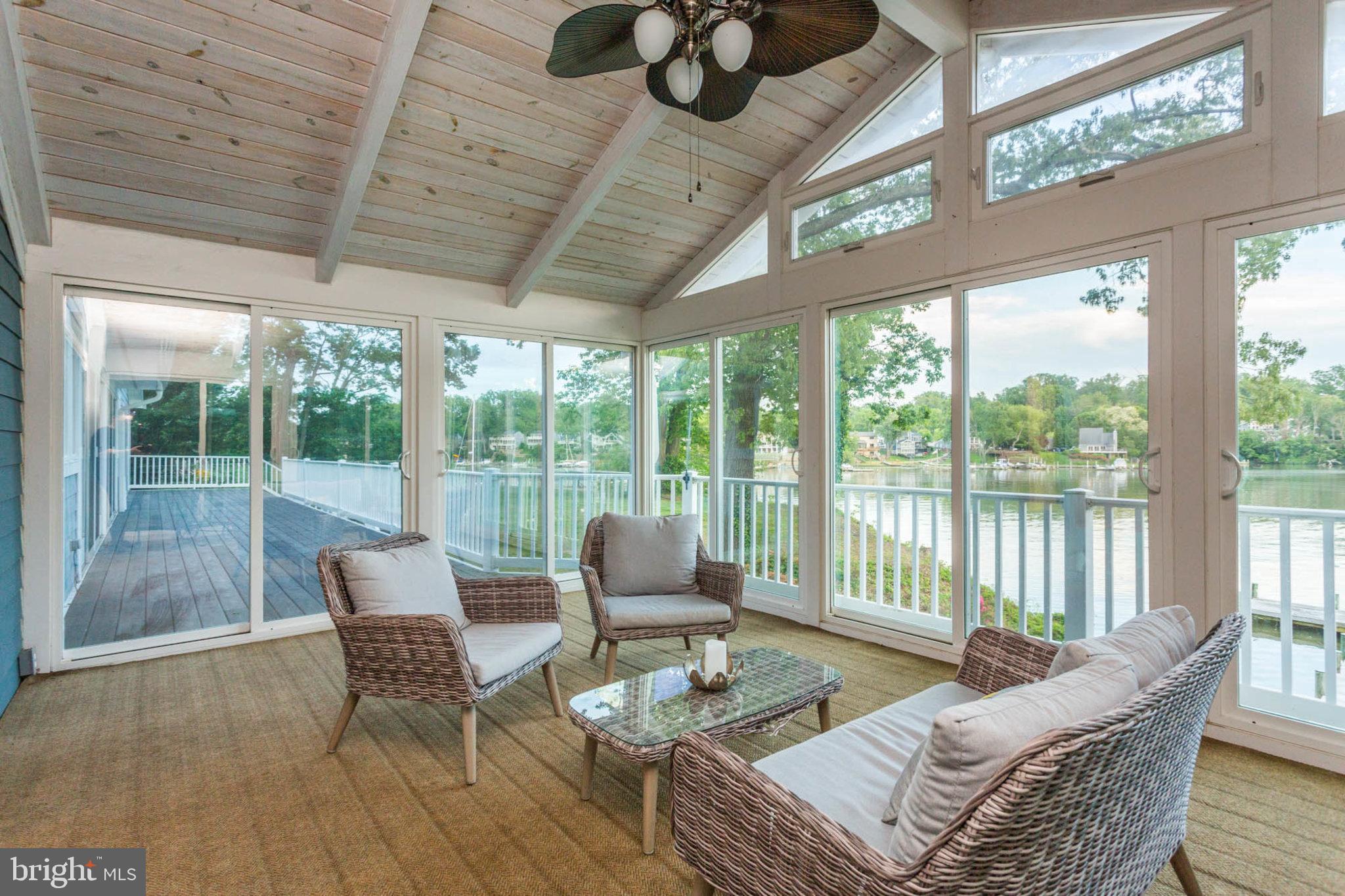 1051 Landon Ln