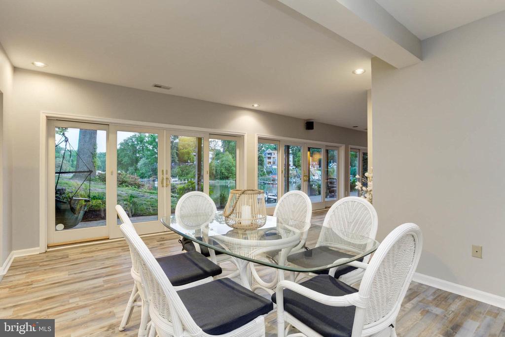1051 Landon Ln