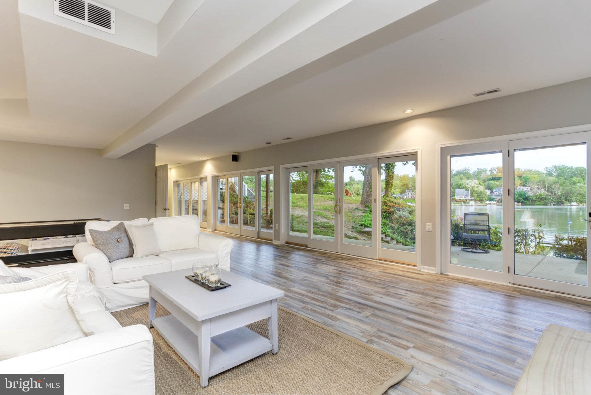 1051 Landon Ln