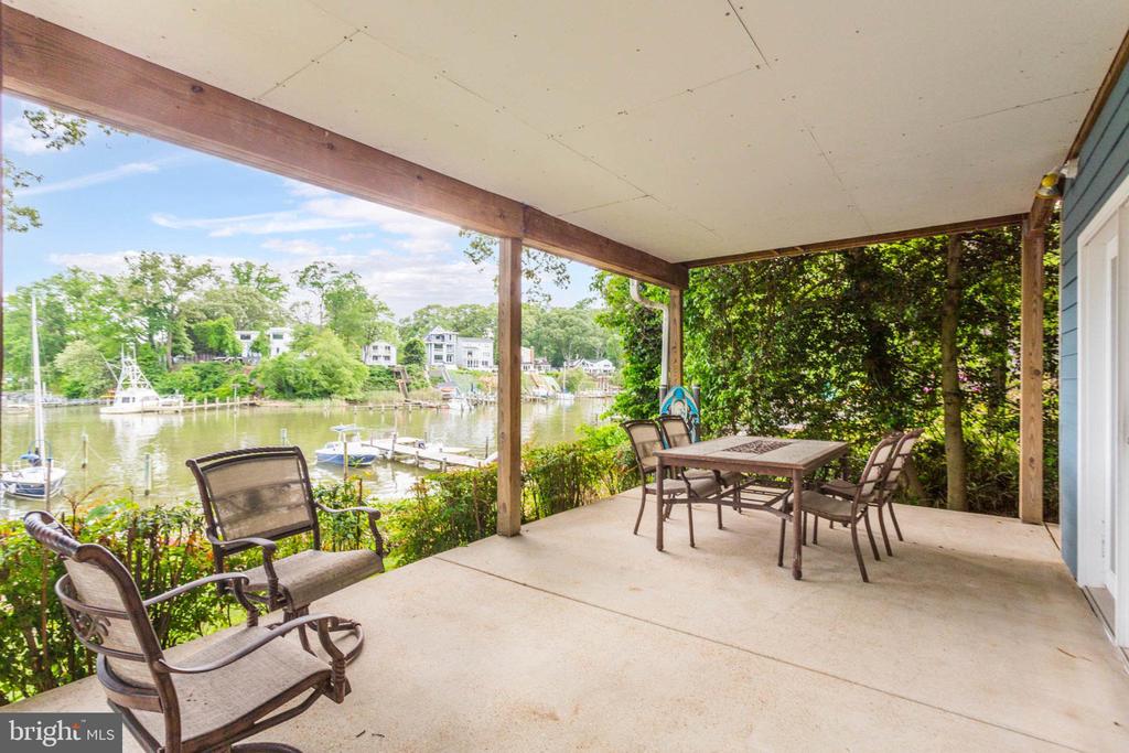 1051 Landon Ln