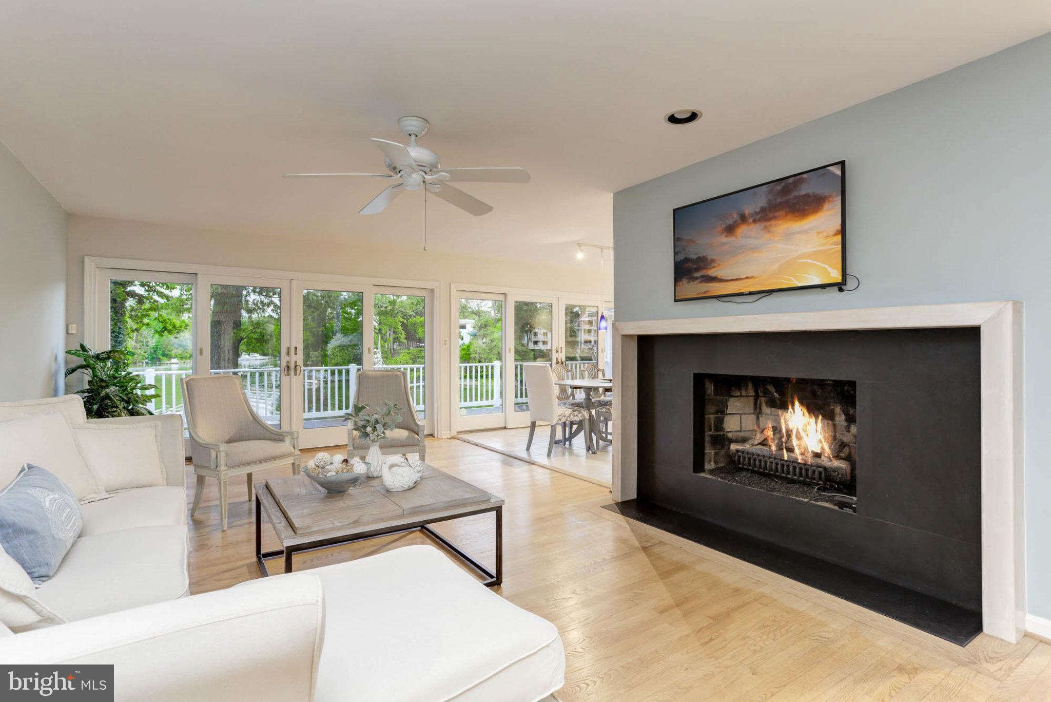 1051 Landon Ln