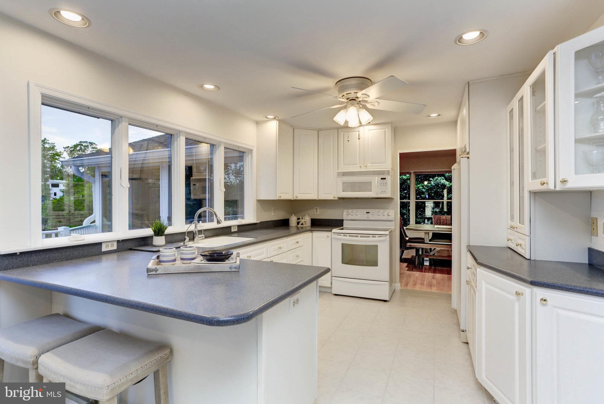 1051 Landon Ln