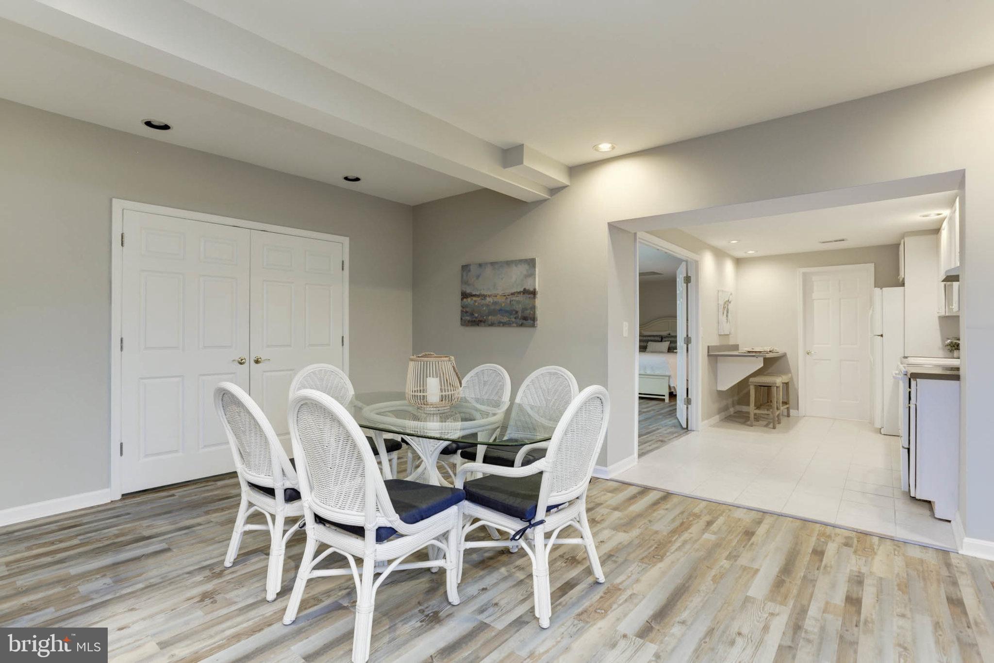 1051 Landon Ln