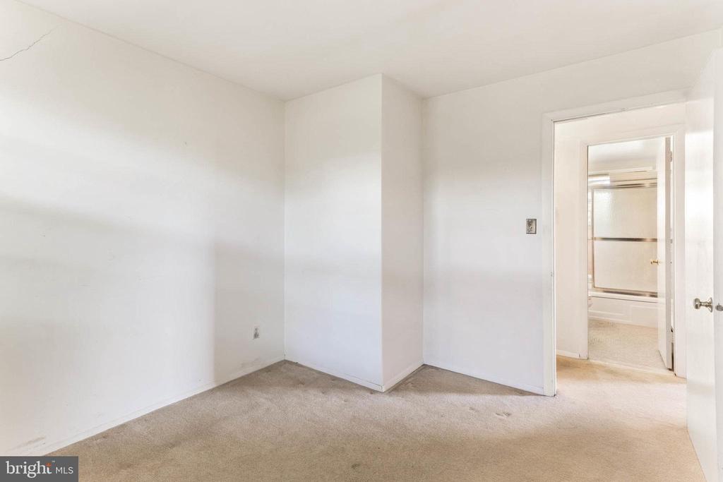 150 Riverside Rd