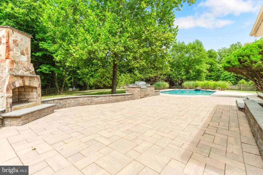 2067 Haverford Dr