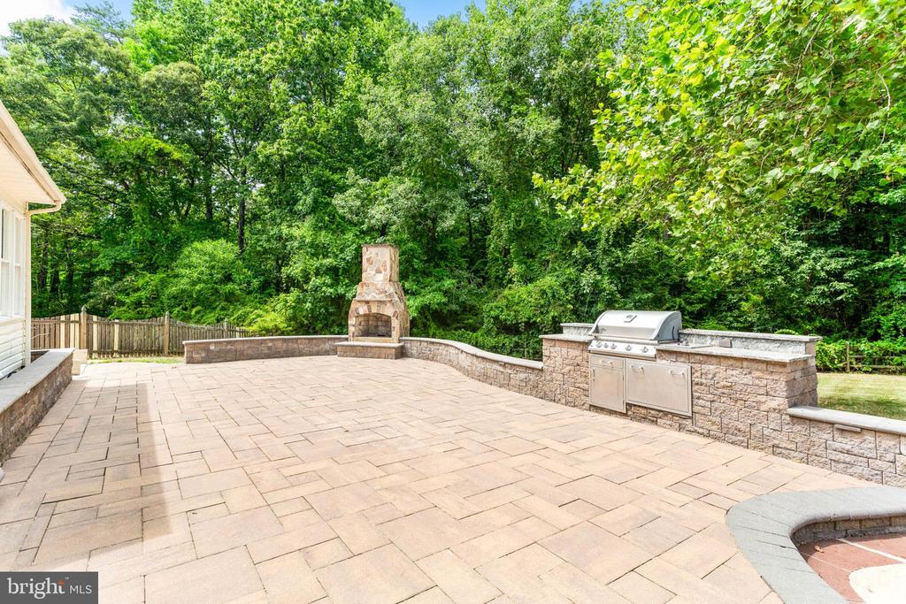 2067 Haverford Dr