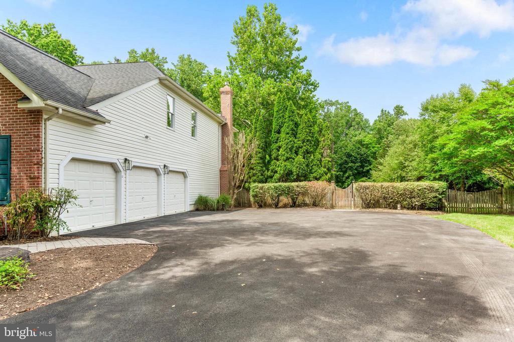 2067 Haverford Dr