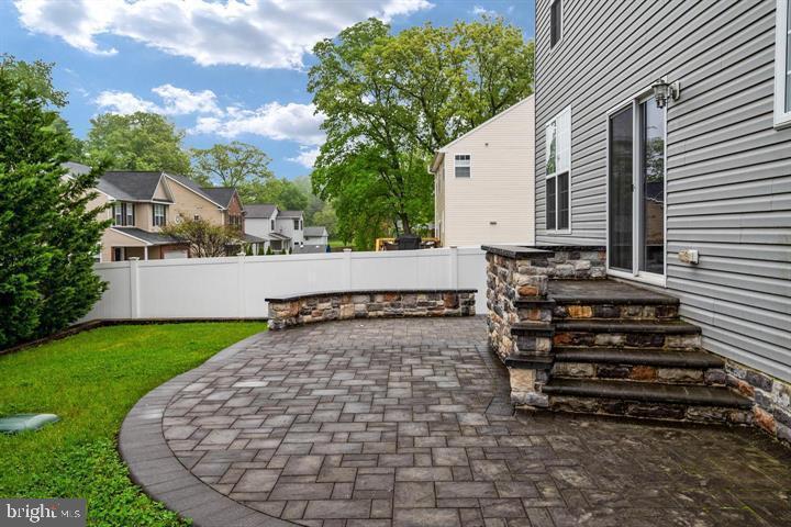 130-B PINEVIEW AVE