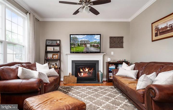130-B PINEVIEW AVE