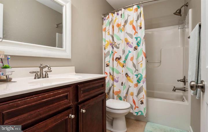 130-B PINEVIEW AVE