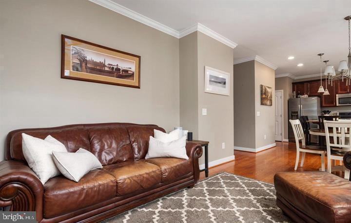 130-B PINEVIEW AVE