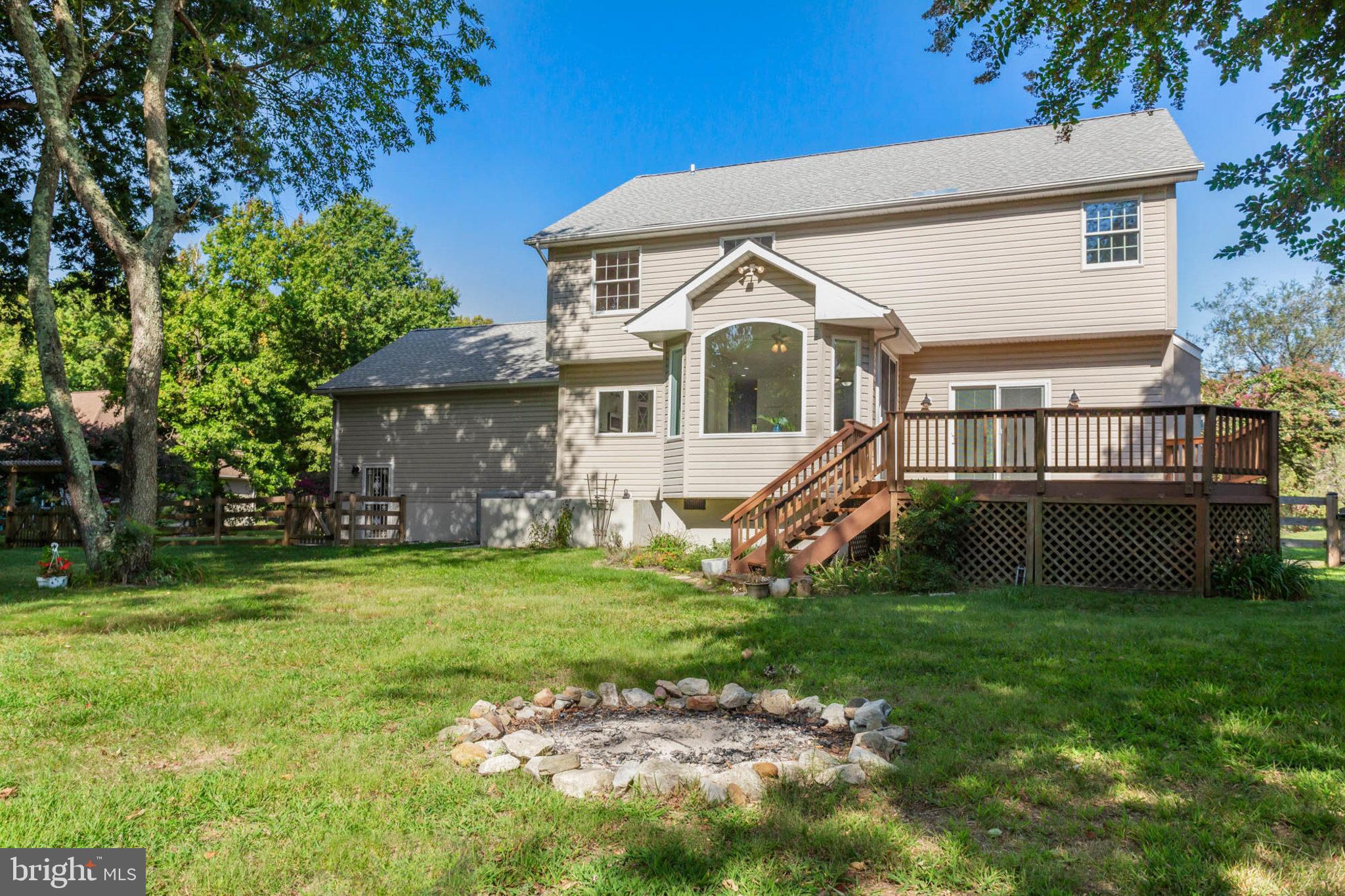 1331 Log Inn Rd