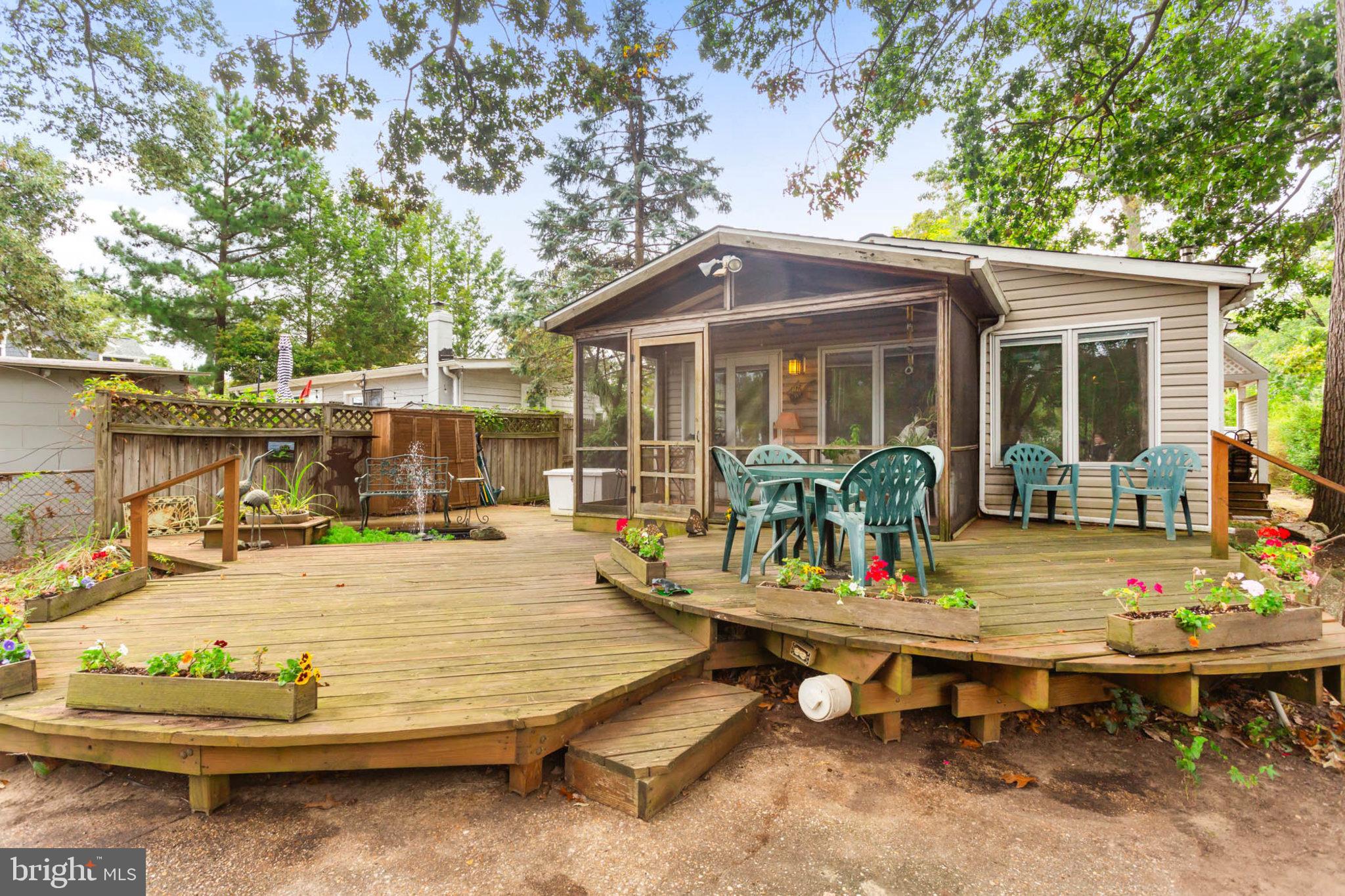 1024 Shore Acres Rd