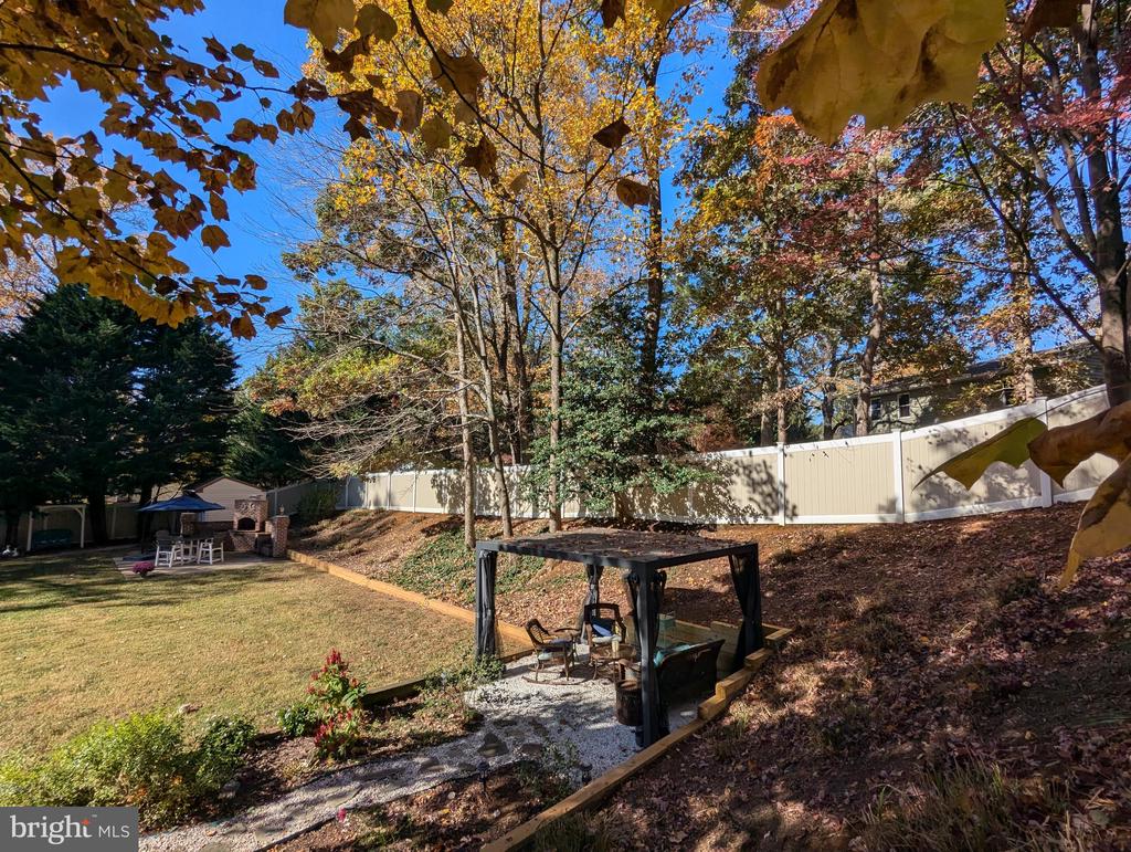 806 Chestnut Tree Dr